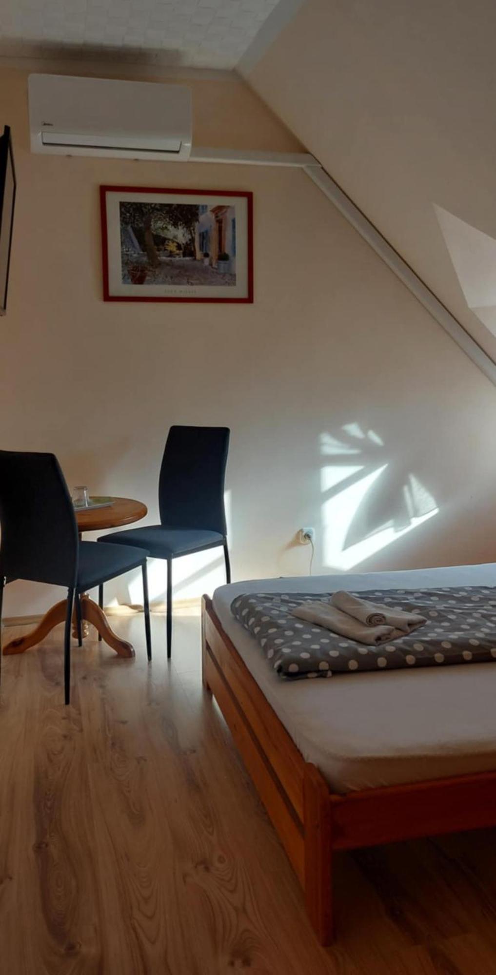 Diana Fogado Bed & Breakfast Keszthely Exterior photo